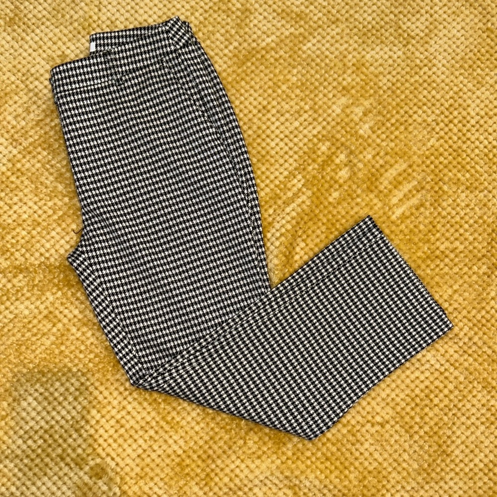 Weekend LA Brand Size M Straight Leg Dress Pant